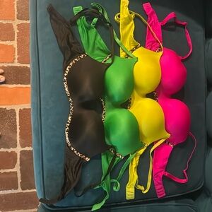 Victorias Secret Padded Push-Up Bras (4) w Leopard Trim